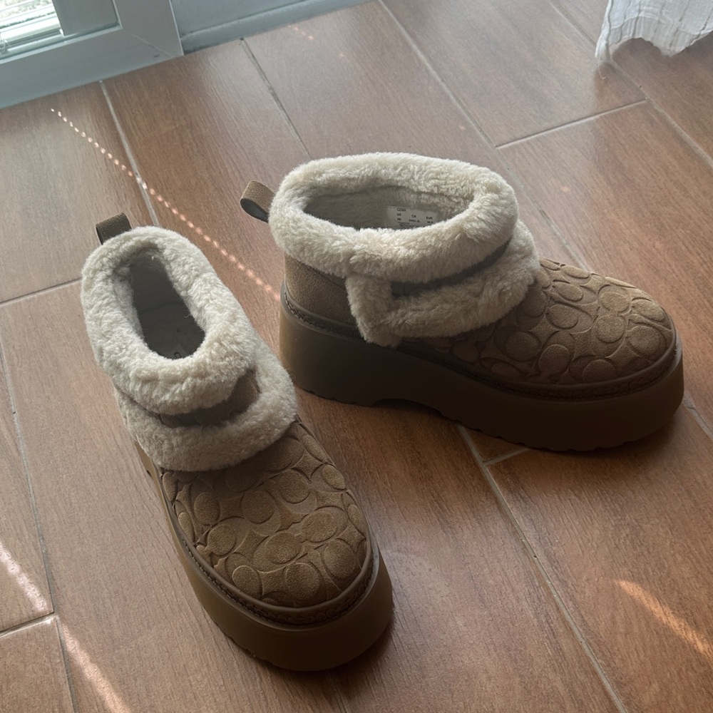 Coach platform boots